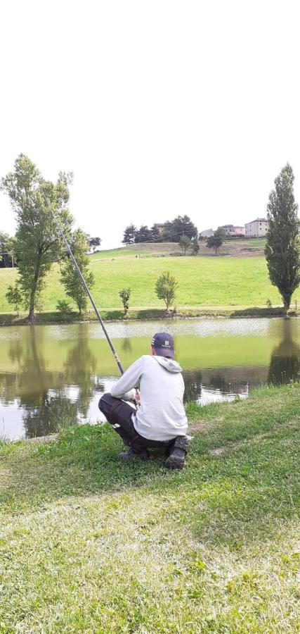Appartamenti Cenni - Relais Su Lago Varsi Kültér fotó