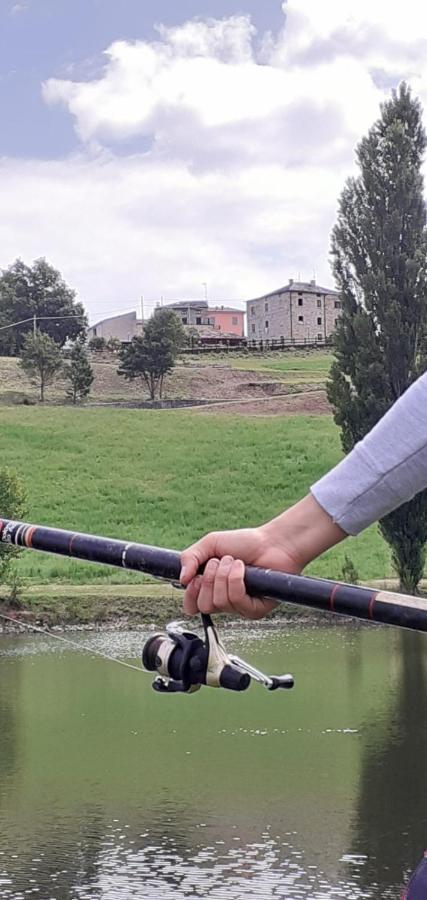 Appartamenti Cenni - Relais Su Lago Varsi Kültér fotó