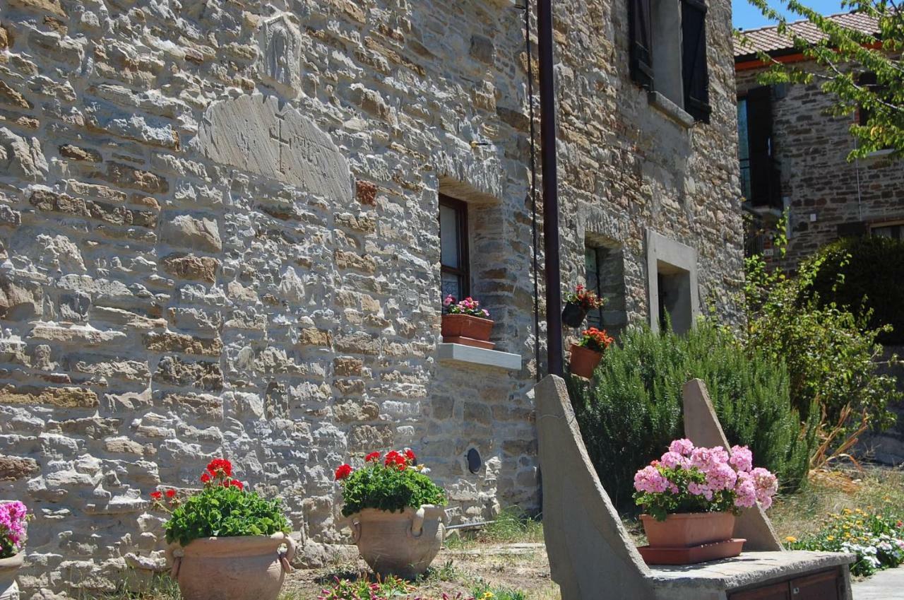 Appartamenti Cenni - Relais Su Lago Varsi Kültér fotó
