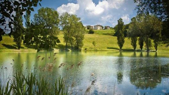 Appartamenti Cenni - Relais Su Lago Varsi Kültér fotó