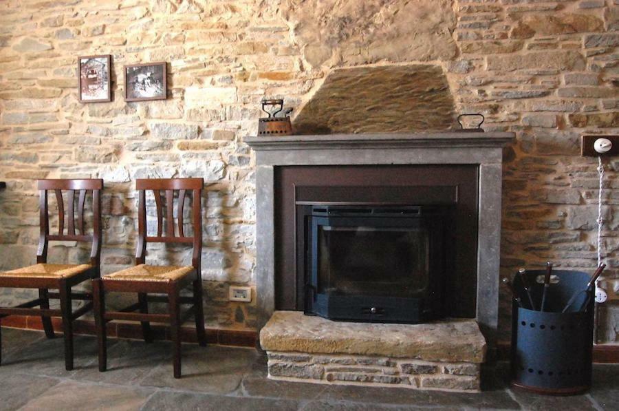 Appartamenti Cenni - Relais Su Lago Varsi Kültér fotó