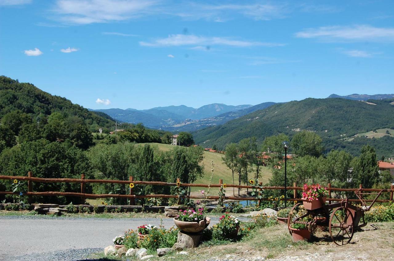 Appartamenti Cenni - Relais Su Lago Varsi Kültér fotó